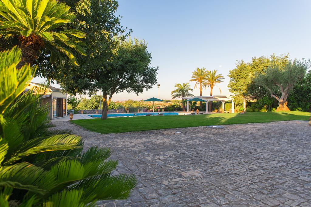 Villa Cappuccina Μόντικα Εξωτερικό φωτογραφία